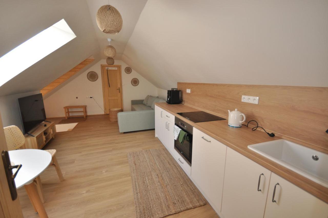 Apartament Apartman U Zamku Police  Zewnętrze zdjęcie